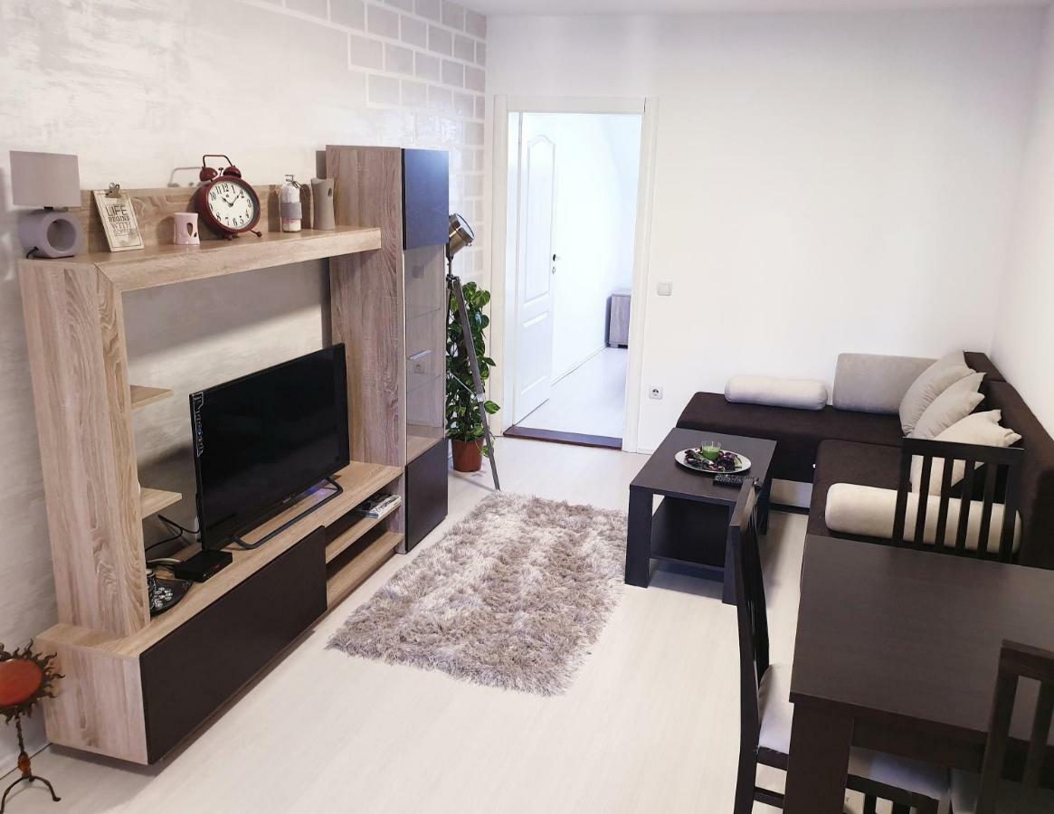 Apartmani Stari Grad Чачак Екстер'єр фото