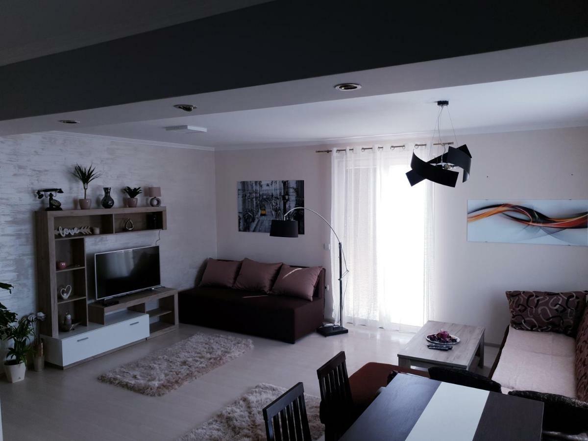 Apartmani Stari Grad Чачак Екстер'єр фото