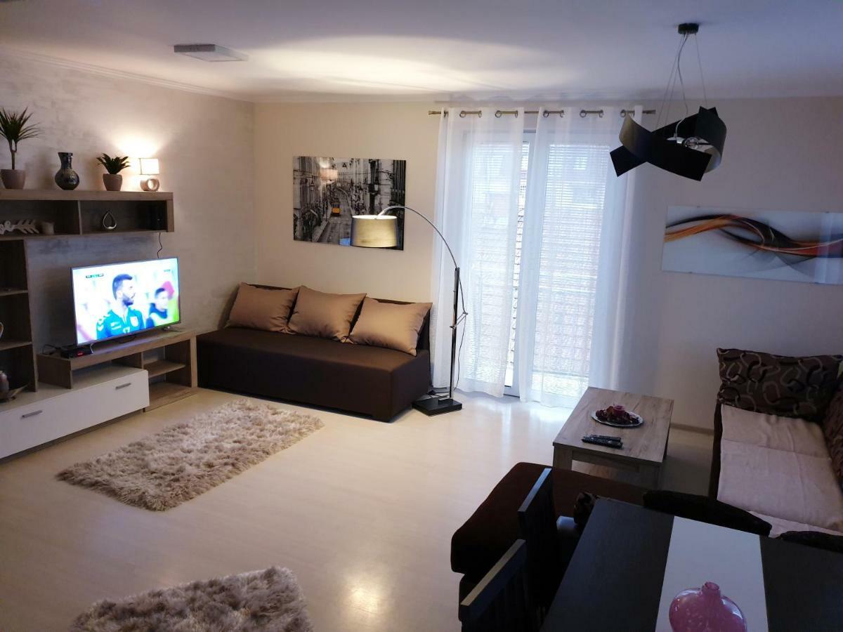 Apartmani Stari Grad Чачак Екстер'єр фото